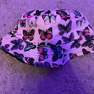 Cute butterfly bucket hat!